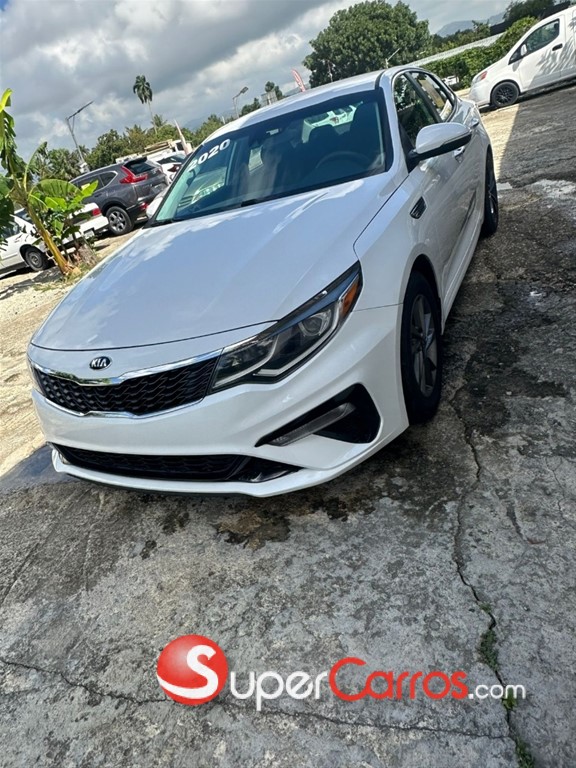 2020 Kia Optima FE — foto 9 / 12