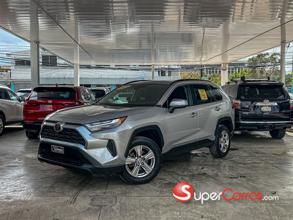 2023 Toyota RAV4 XLE PLUS — foto 2 / 11