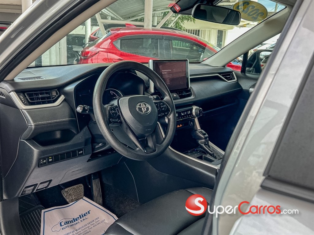 2023 Toyota RAV4 XLE PLUS — foto 4 / 11