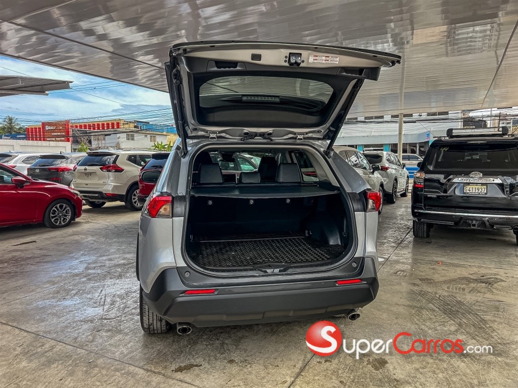 2023 Toyota RAV4 XLE PLUS — foto 9 / 11