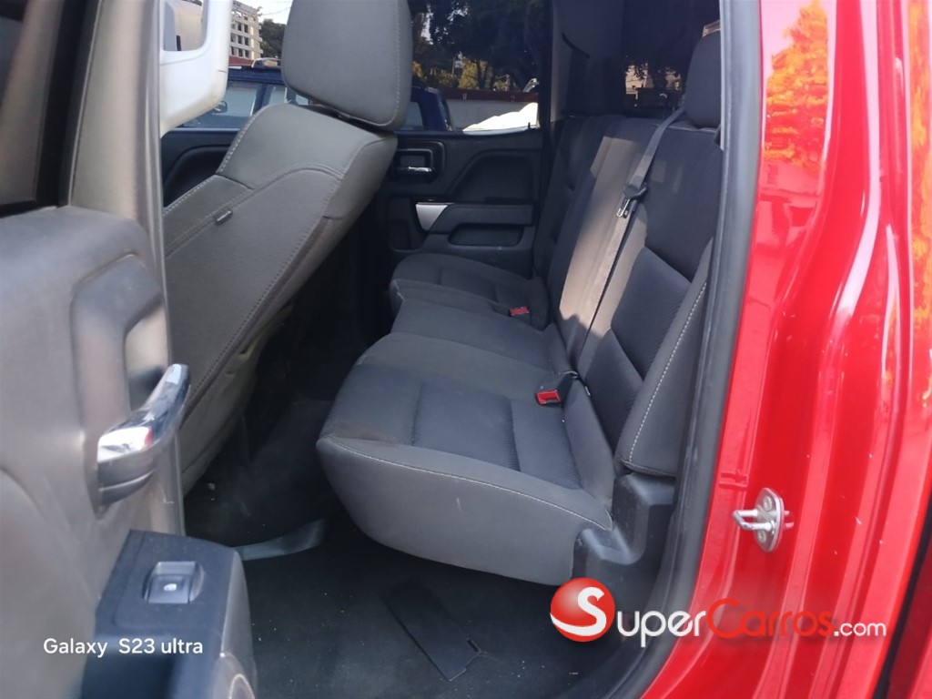 2018 Chevrolet Silverado LT — foto 3 / 12
