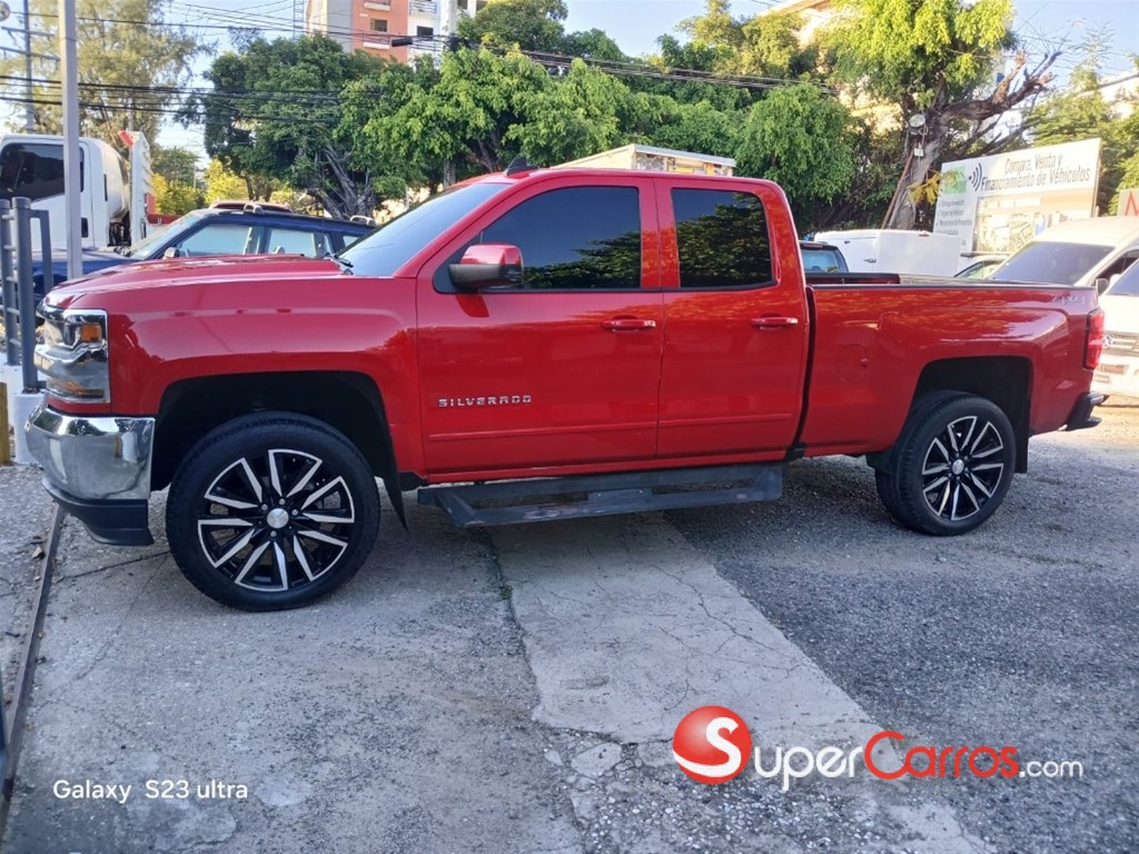 2018 Chevrolet Silverado LT — foto 4 / 12