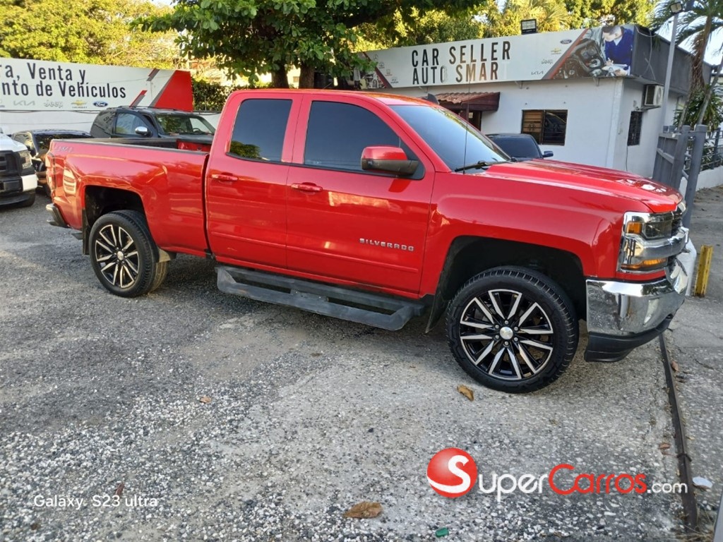 2018 Chevrolet Silverado LT — foto 8 / 12