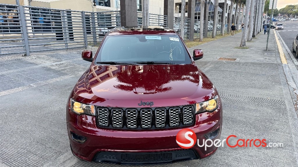 2021 Jeep Grand Cherokee Altitude — foto 2 / 10