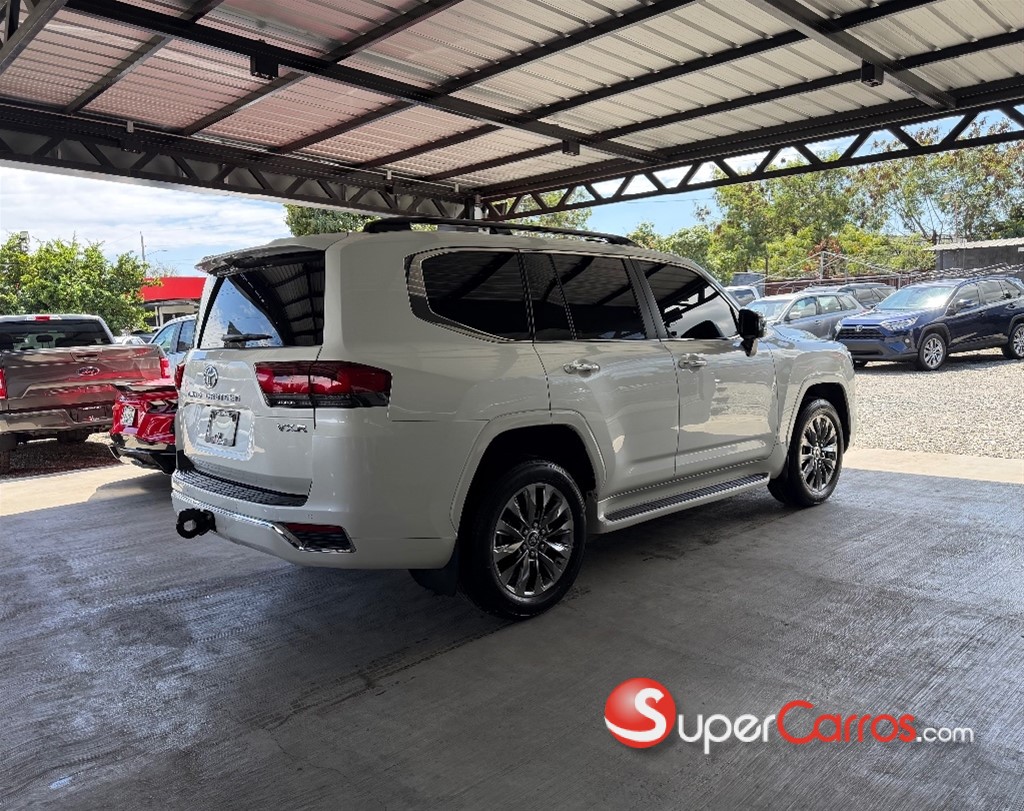 2022 Toyota Land Cruiser 300 VX-R — foto 4 / 10