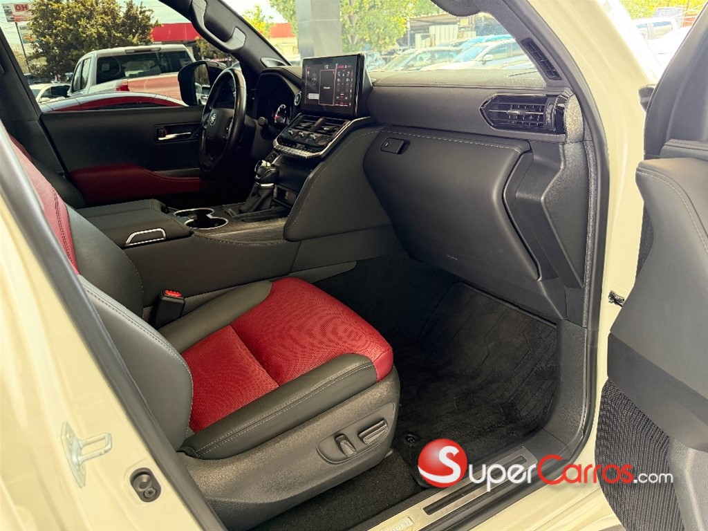 2022 Toyota Land Cruiser 300 VX-R — foto 9 / 10