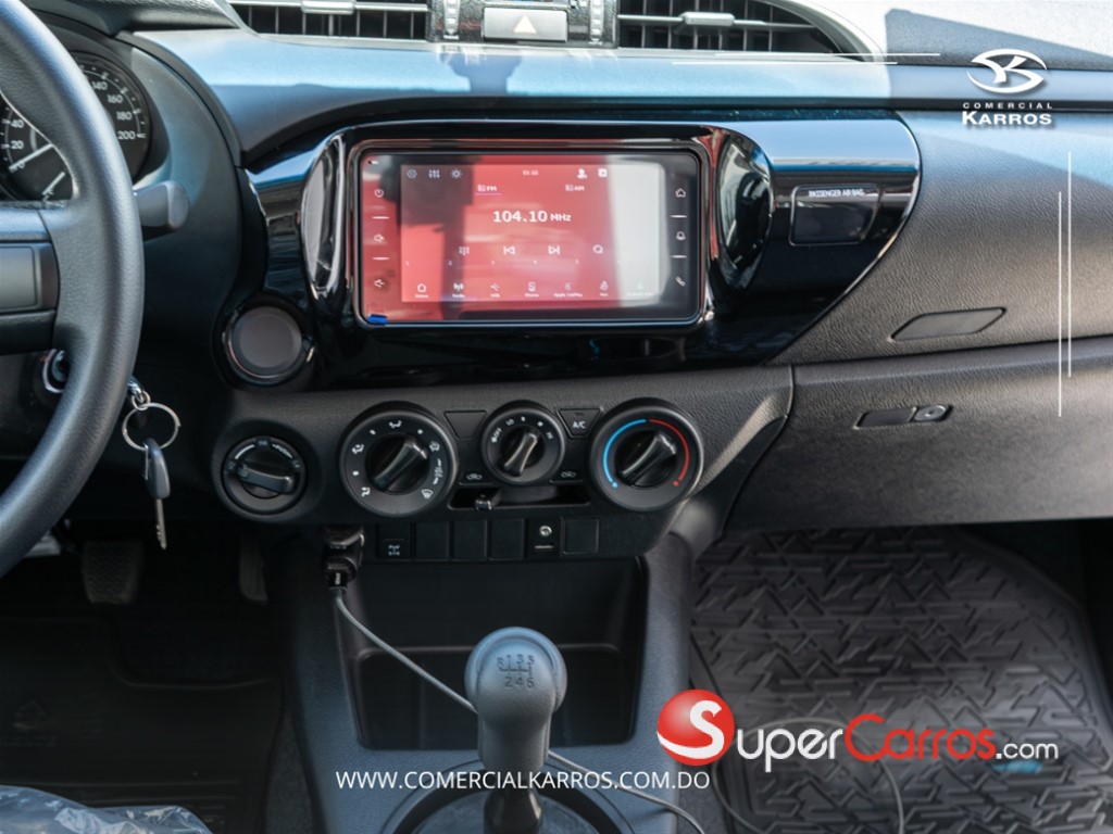 2027 Toyota Hilux — foto 4 / 7