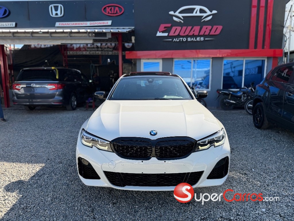 2020 BMW Serie 3 330i — foto 2 / 12