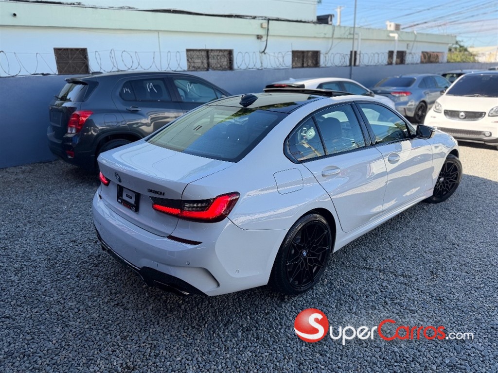 2020 BMW Serie 3 330i — foto 10 / 12