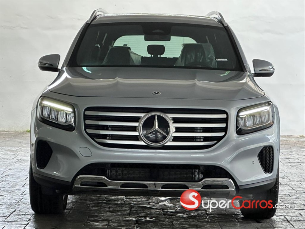 2026 Mercedes-Benz Clase GLB 200 — foto 2 / 9