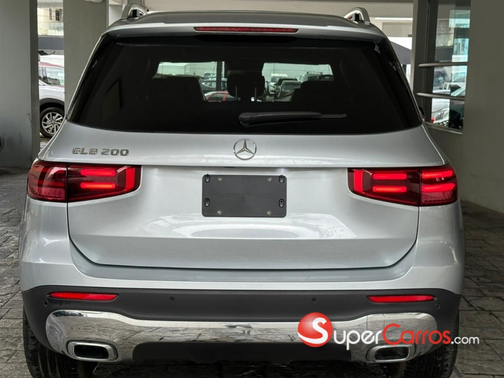 2026 Mercedes-Benz Clase GLB 200 — foto 5 / 9