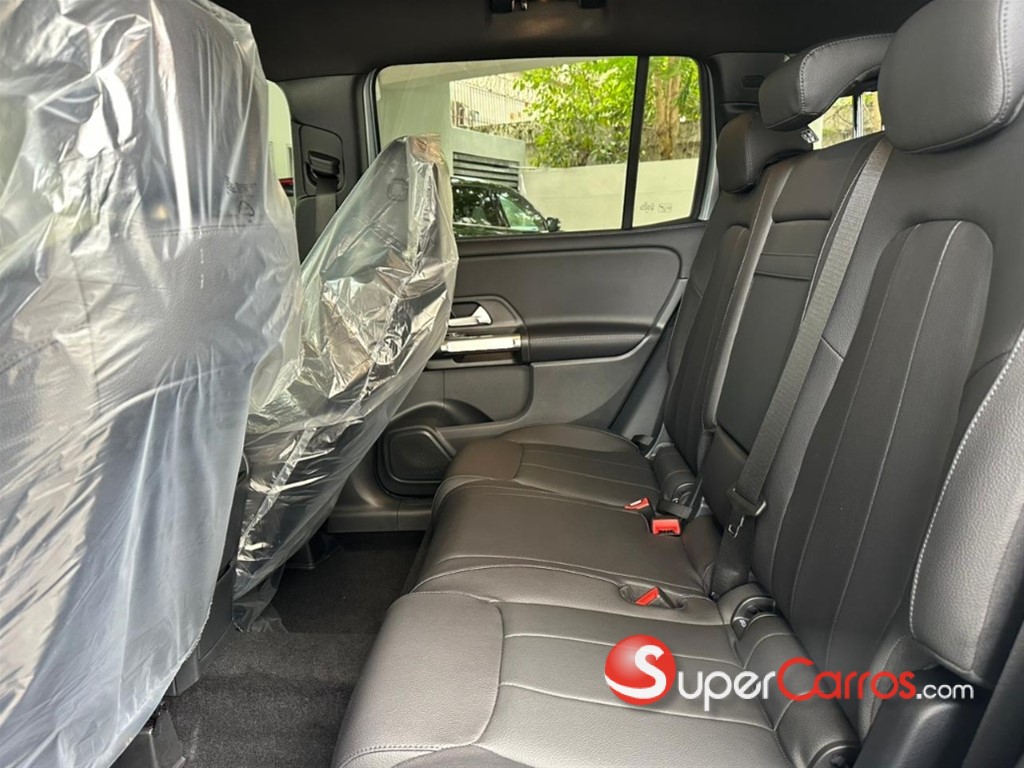 2026 Mercedes-Benz Clase GLB 200 — foto 8 / 9