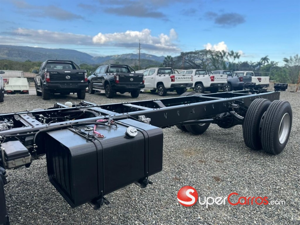 2026 Isuzu FTR 21 Pies — foto 10 / 12