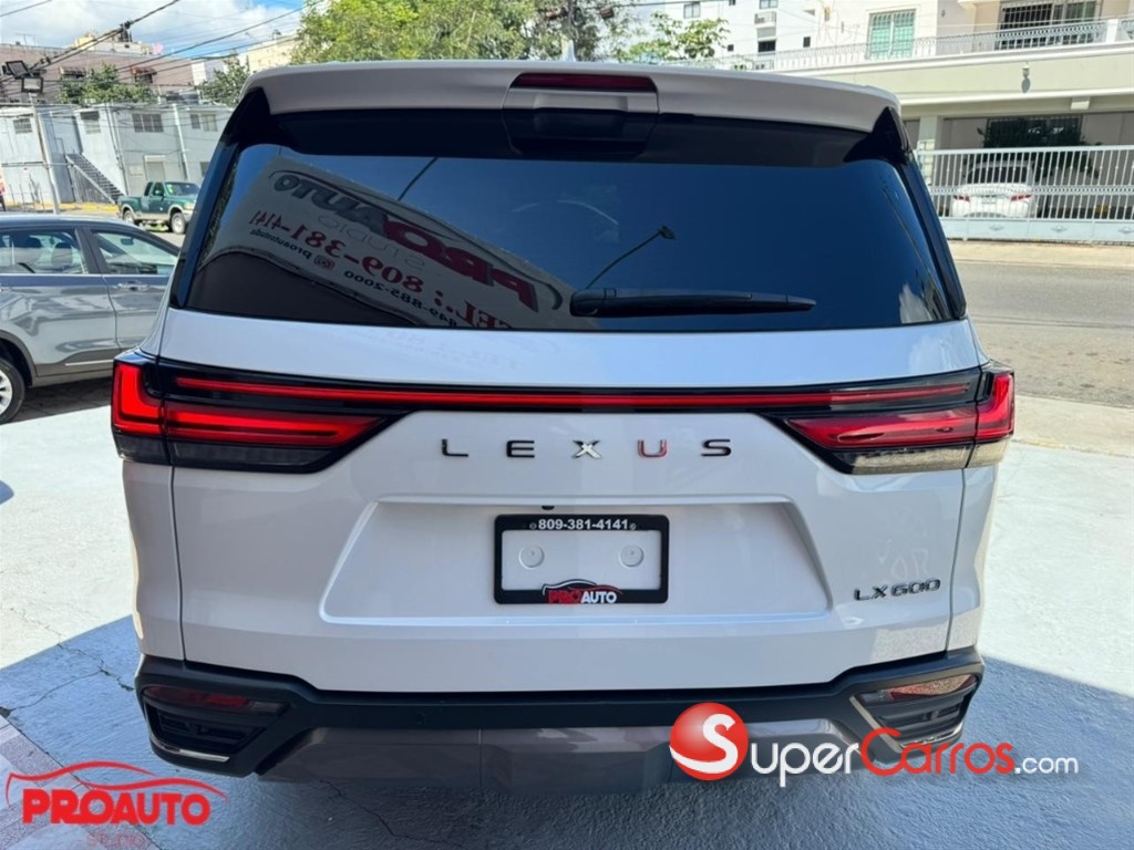 2024 Lexus LX 600 Luxury — foto 5 / 12
