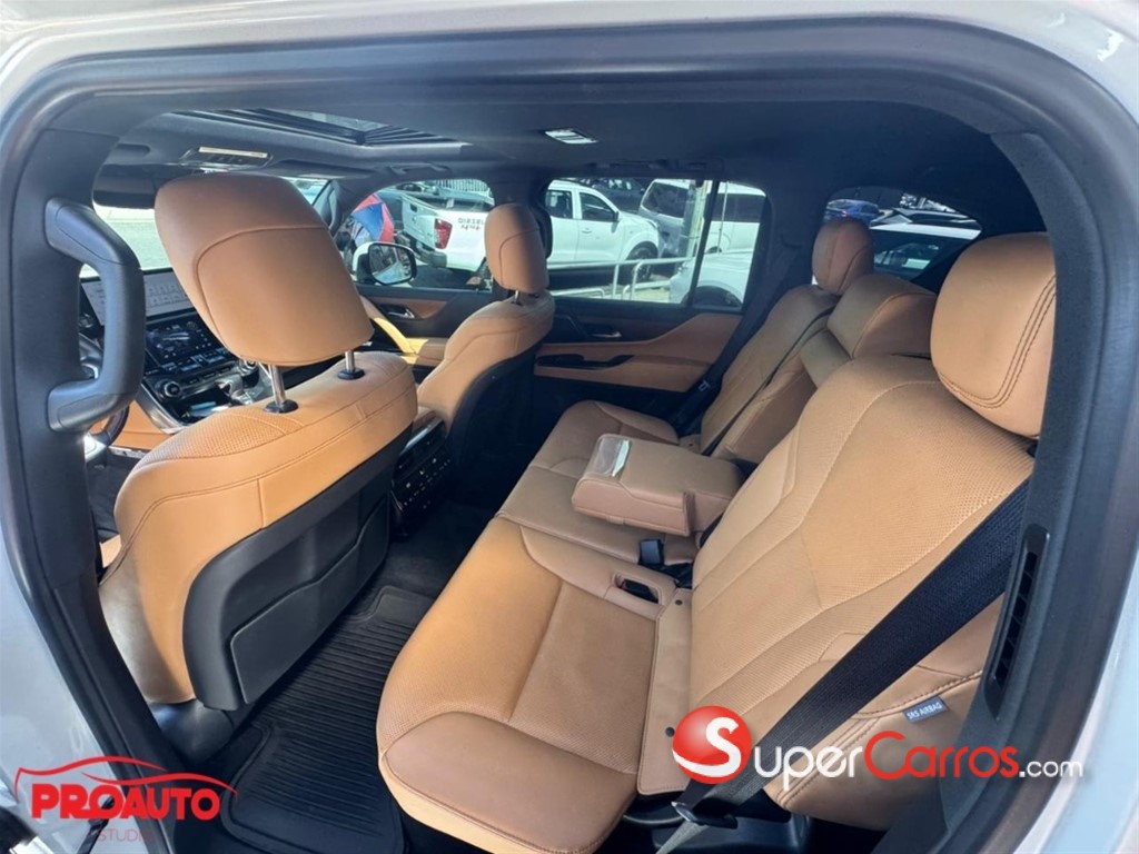 2024 Lexus LX 600 Luxury — foto 8 / 12
