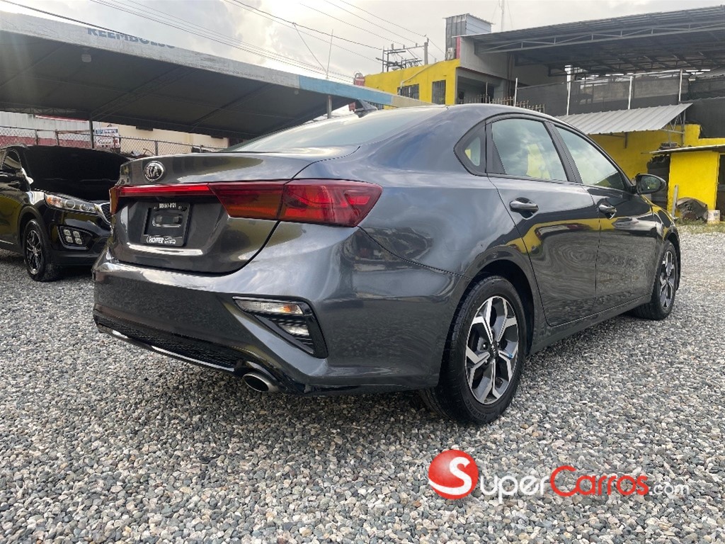 2021 Kia Forte LXS — foto 4 / 10