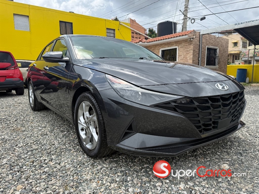 2021 Hyundai Elantra SEL — foto 2 / 10