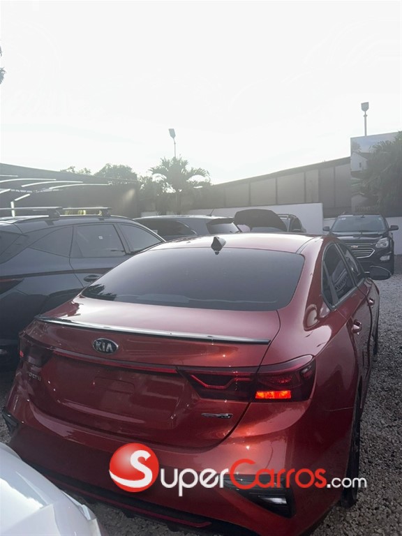 2021 Kia Forte GT Line — foto 3 / 10