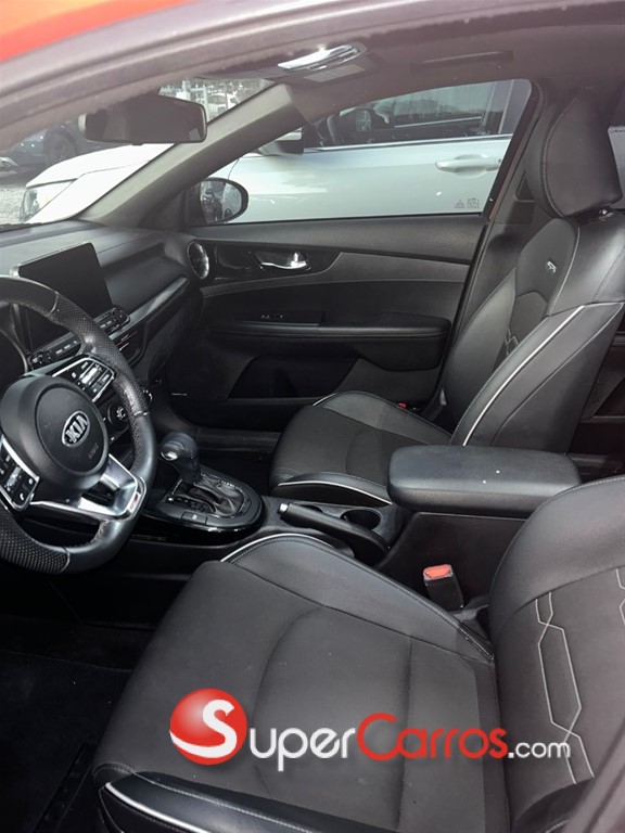 2021 Kia Forte GT Line — foto 7 / 10