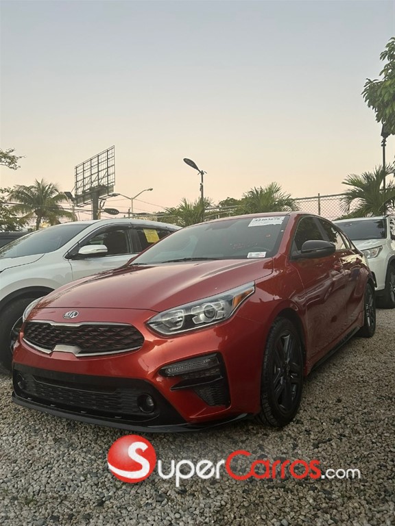 2021 Kia Forte GT Line — foto 8 / 10