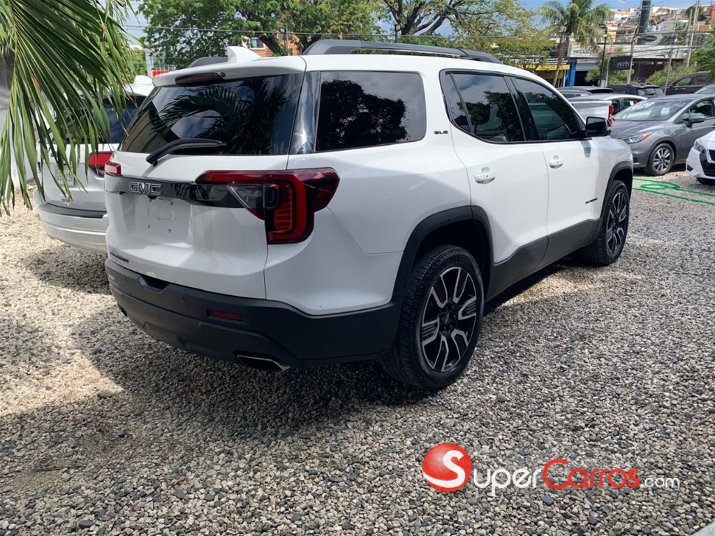 2021 GMC Acadia — foto 2 / 8