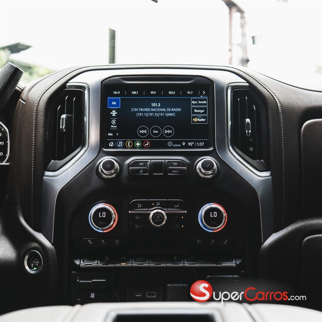 2021 GMC Sierra 1500 AT4 DURAMAX — foto 9 / 12