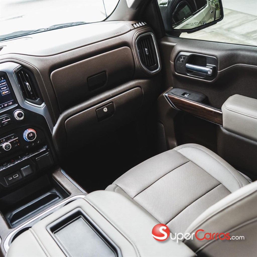 2021 GMC Sierra 1500 AT4 DURAMAX — foto 10 / 12