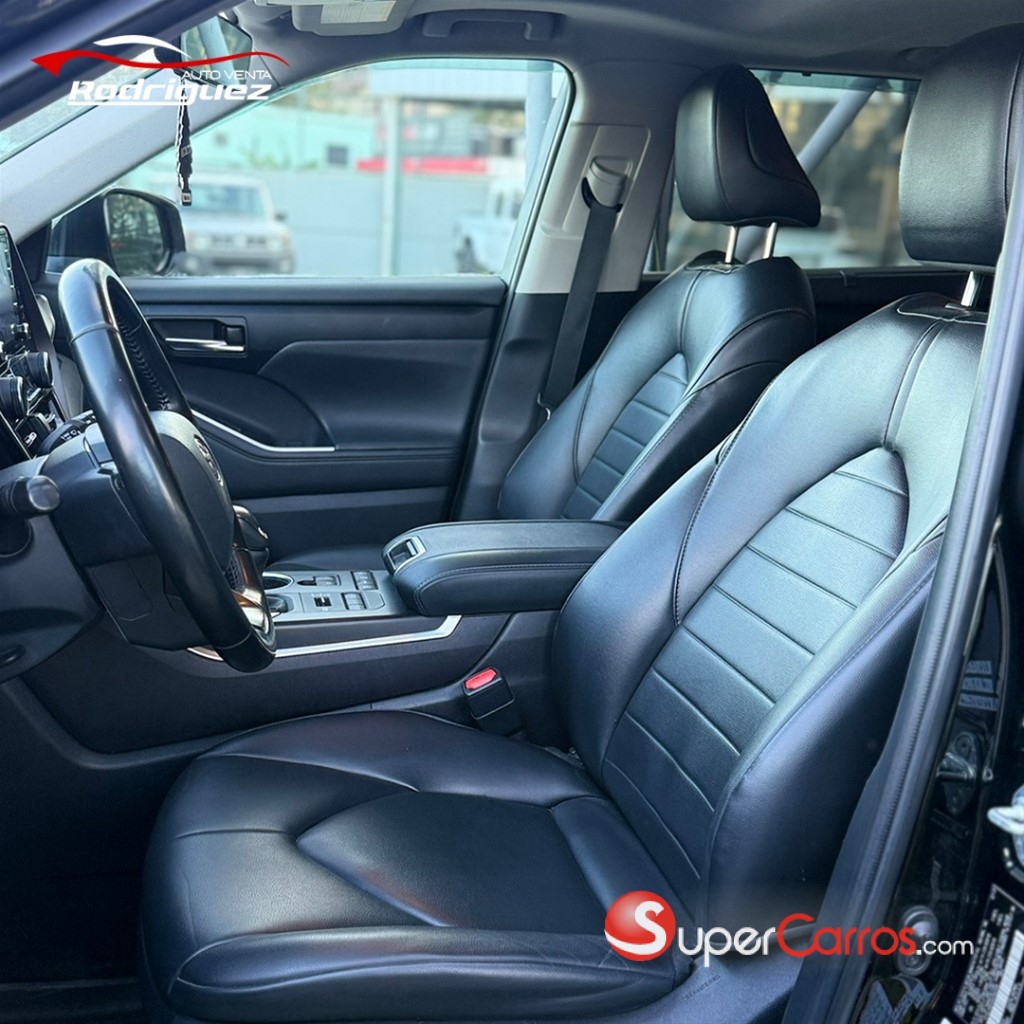 2022 Toyota Highlander XLE — foto 5 / 9