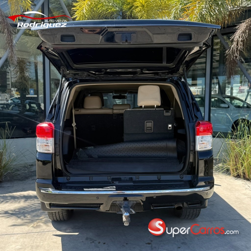 2013 Toyota 4 Runner SR5 — foto 6 / 8