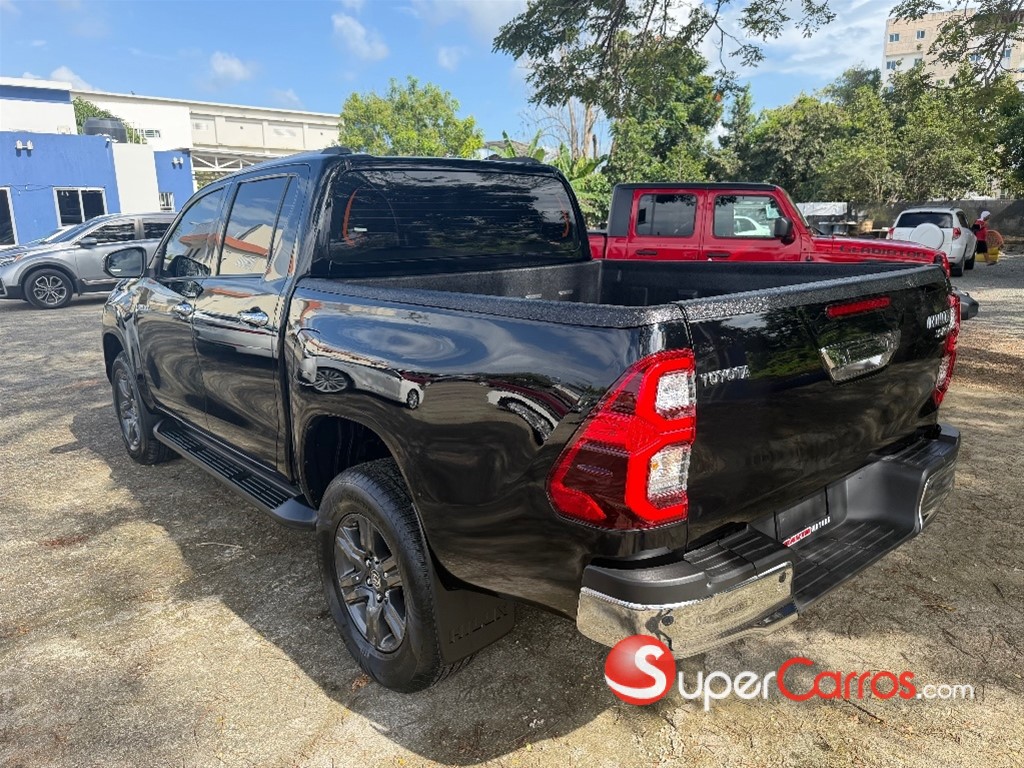 2024 Toyota Hilux Limited — foto 7 / 11