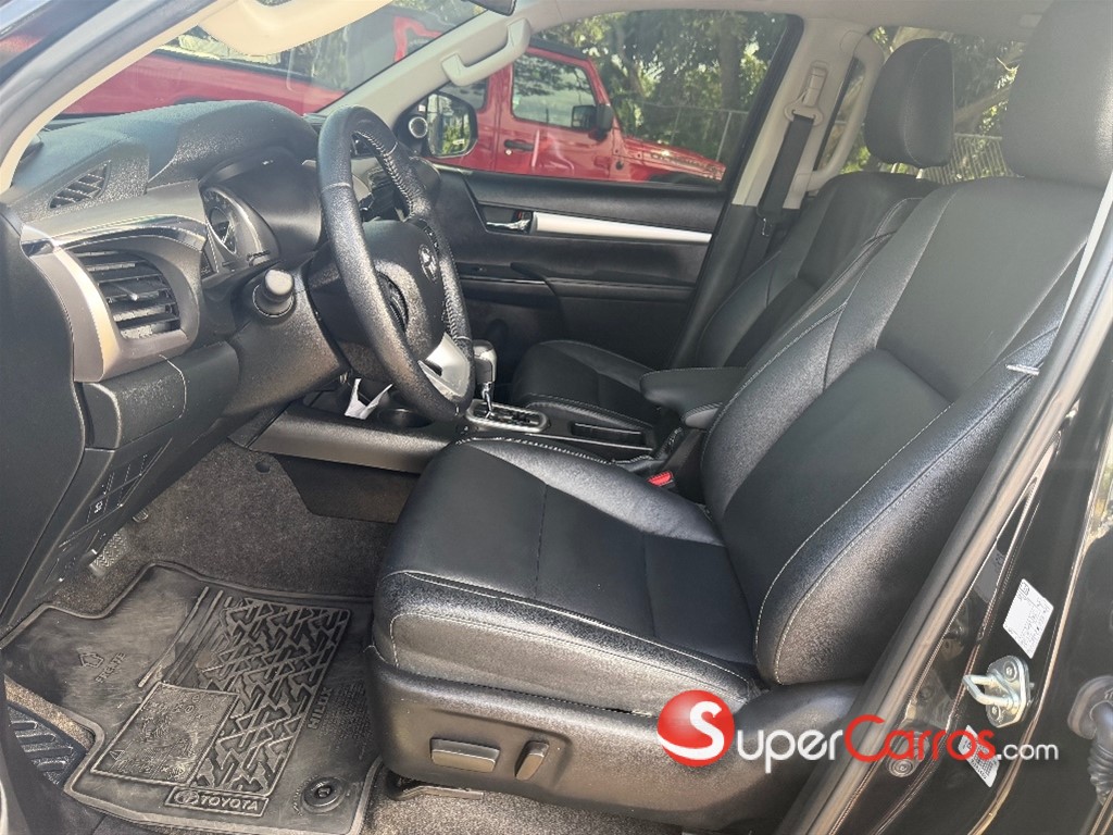 2024 Toyota Hilux Limited — foto 9 / 11