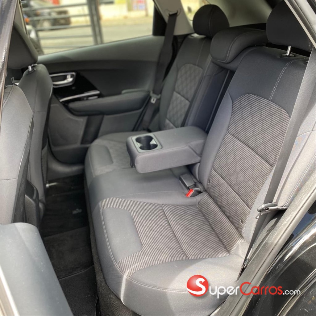 2020 Kia Niro — foto 7 / 12