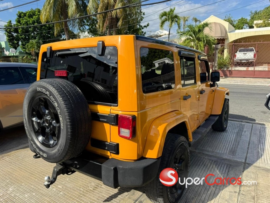 2012 Jeep Wrangler Unlimited Sahara — foto 6 / 10
