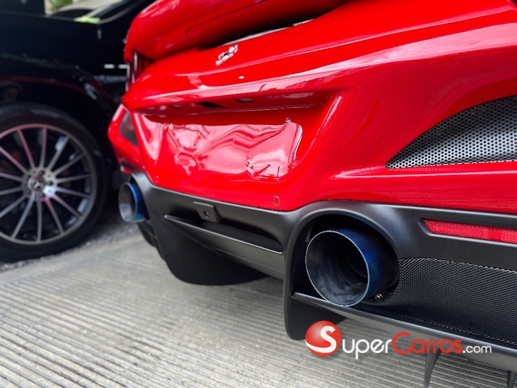 2022 Ferrari F8 Tributo — foto 8 / 11