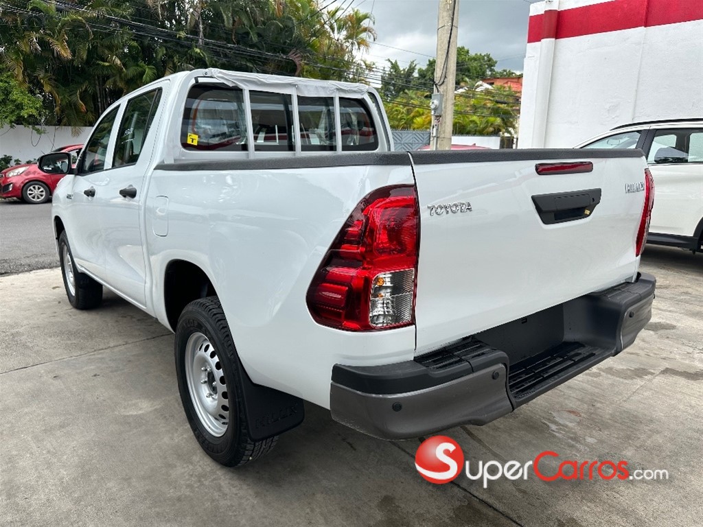 2026 Toyota Hilux — foto 4 / 9