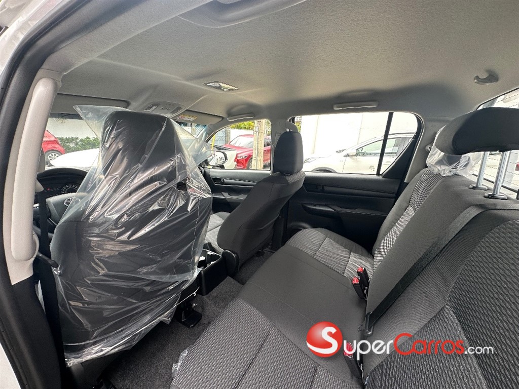2026 Toyota Hilux — foto 7 / 9