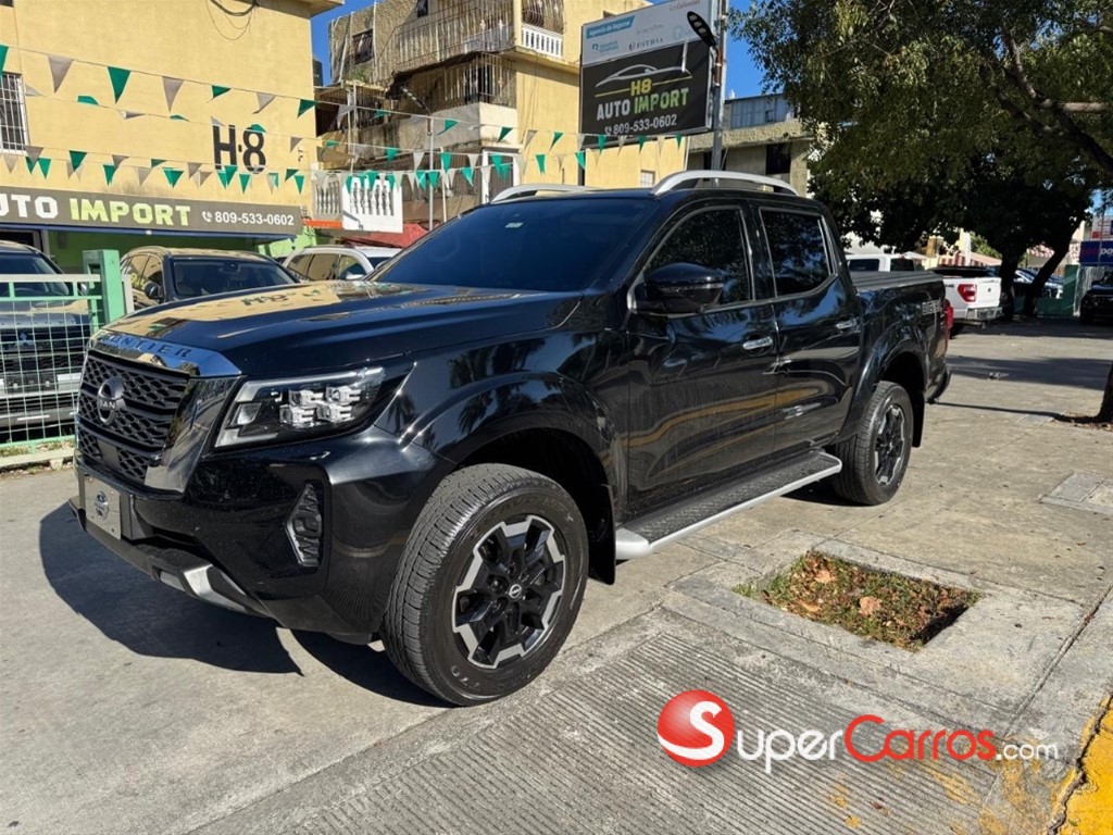 2025 Nissan Frontier LE