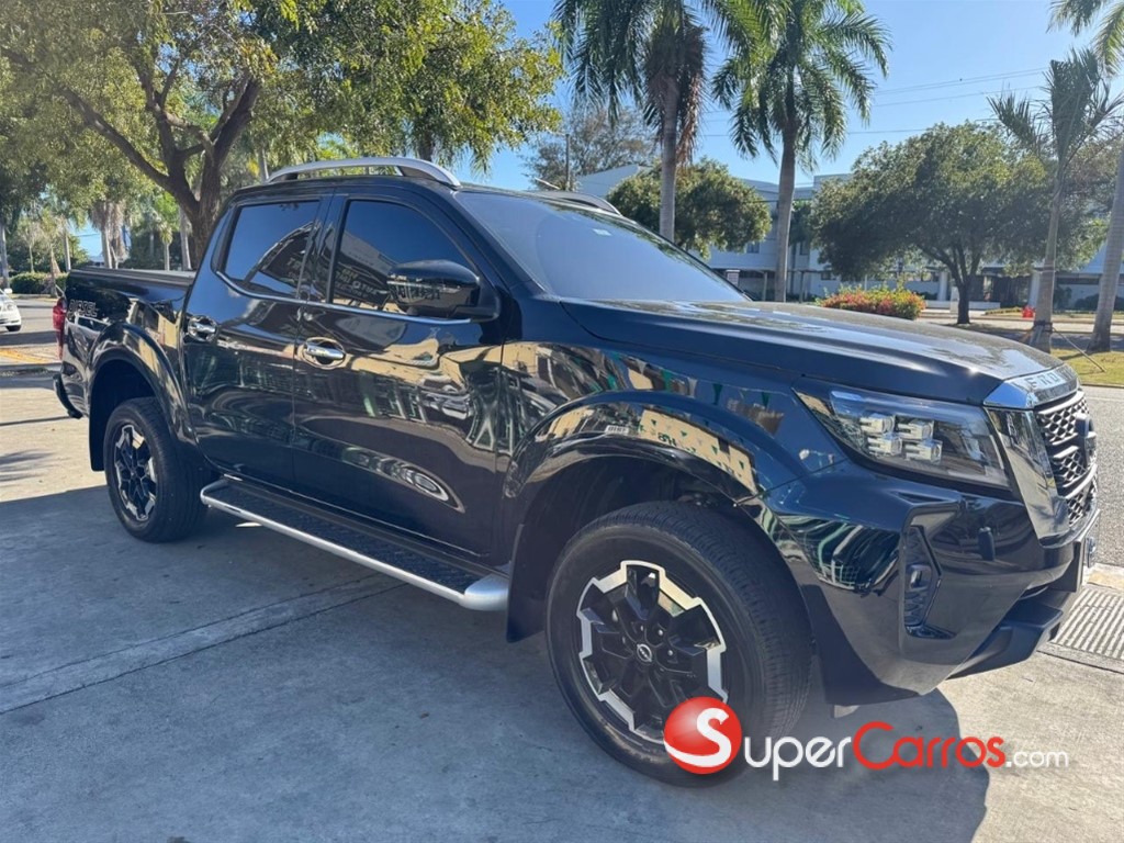 2025 Nissan Frontier LE — foto 3 / 10