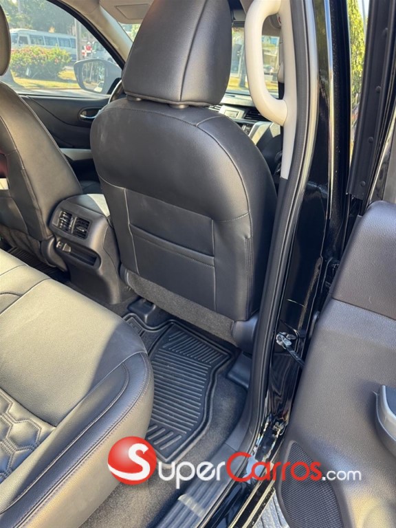 2025 Nissan Frontier LE — foto 7 / 10
