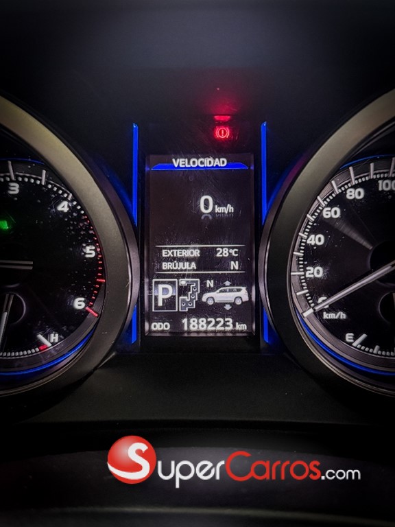 2015 Toyota Land Cruiser Prado VXL — foto 8 / 11