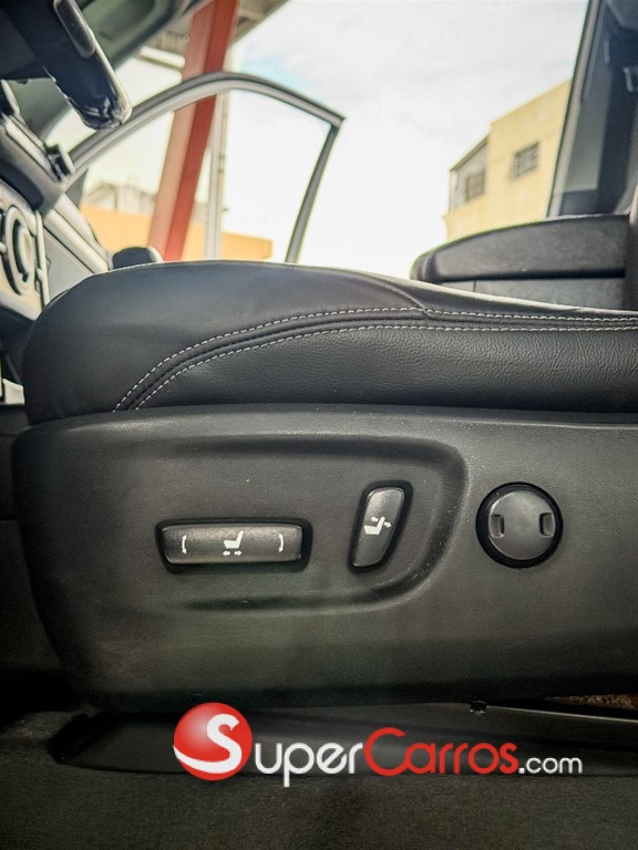 2015 Toyota Land Cruiser Prado VXL — foto 9 / 11