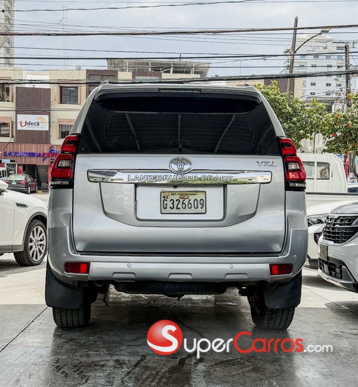 2015 Toyota Land Cruiser Prado VXL — foto 11 / 11