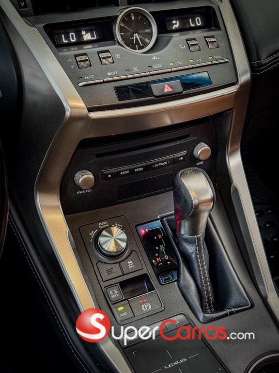2019 Lexus NX 300 — foto 7 / 12