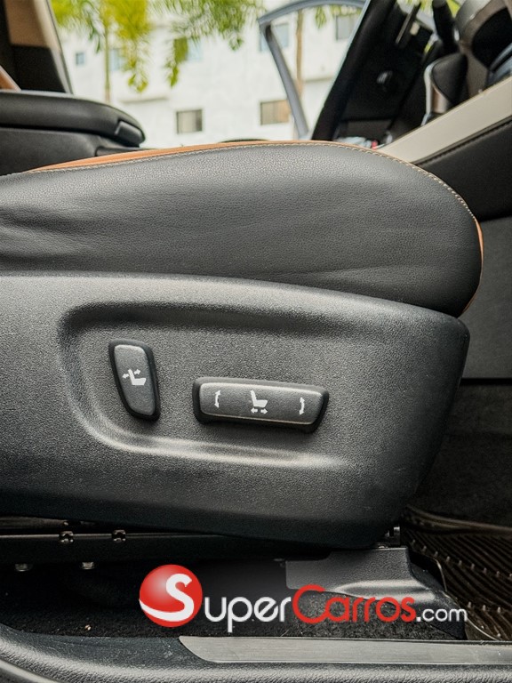 2019 Lexus NX 300 — foto 8 / 12