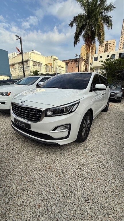 2020 Kia Carnival