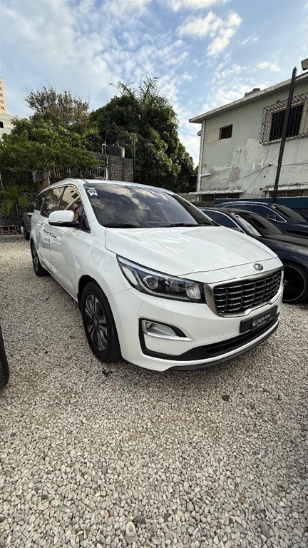 2020 Kia Carnival — foto 2 / 11
