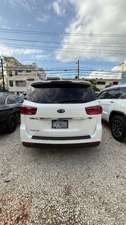 2020 Kia Carnival — foto 5 / 11