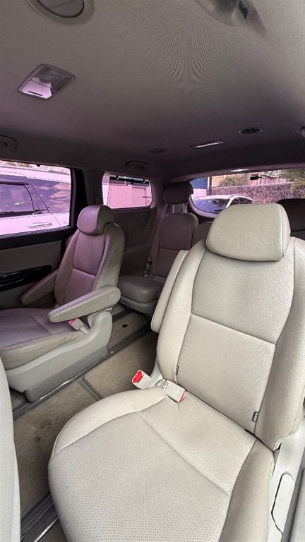 2020 Kia Carnival — foto 10 / 11