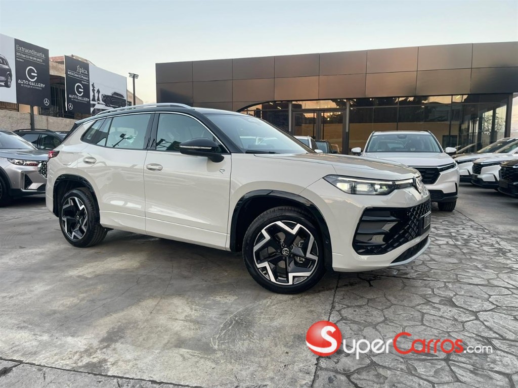 2026 Volkswagen Tiguan R Design