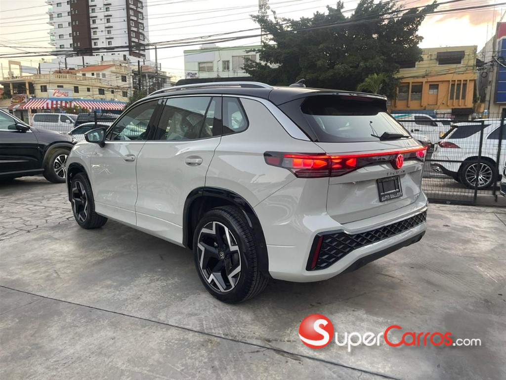 2026 Volkswagen Tiguan R Design — foto 3 / 12